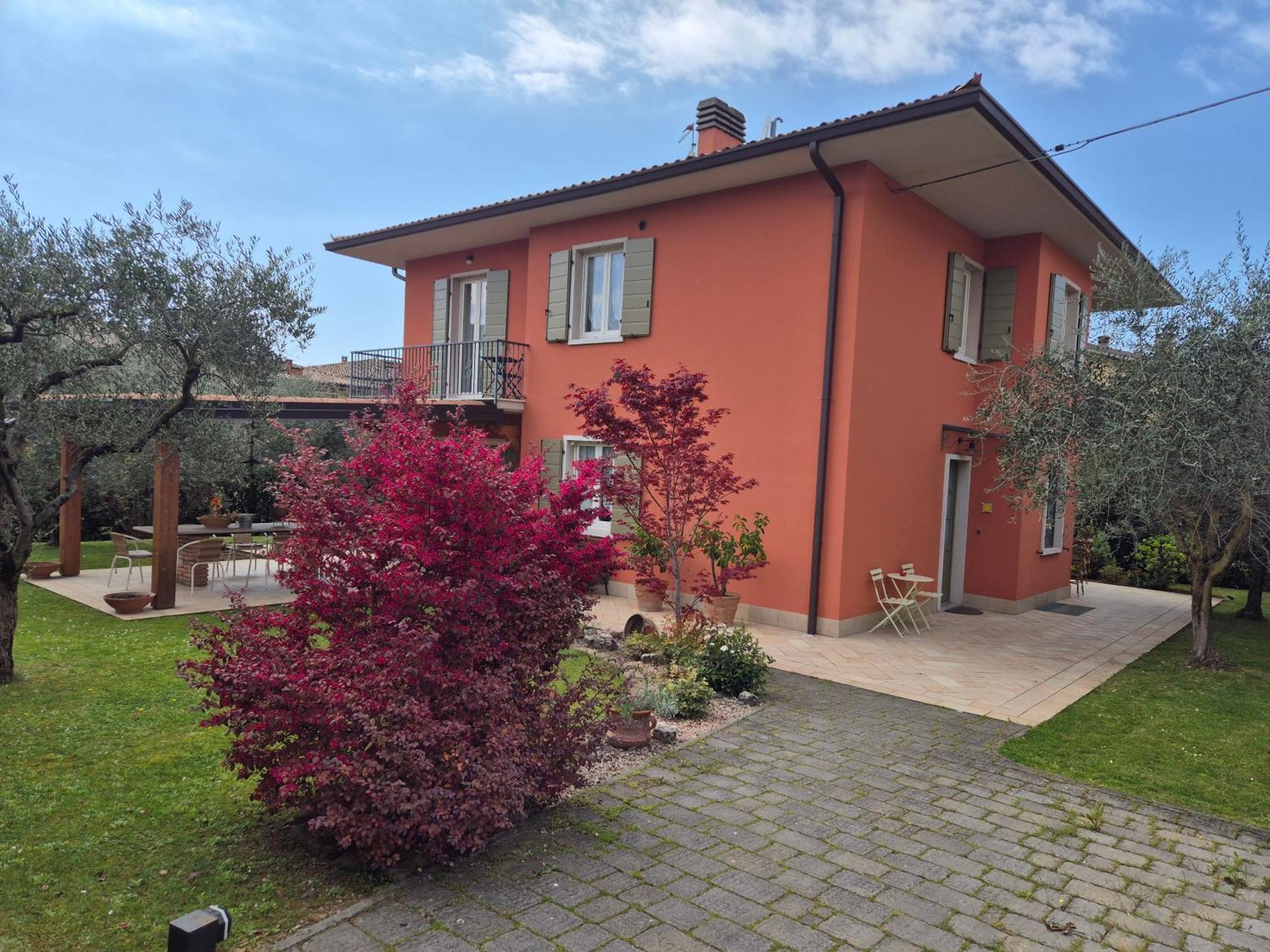 Il Melograno Bed & Breakfast Garda  Bagian luar foto